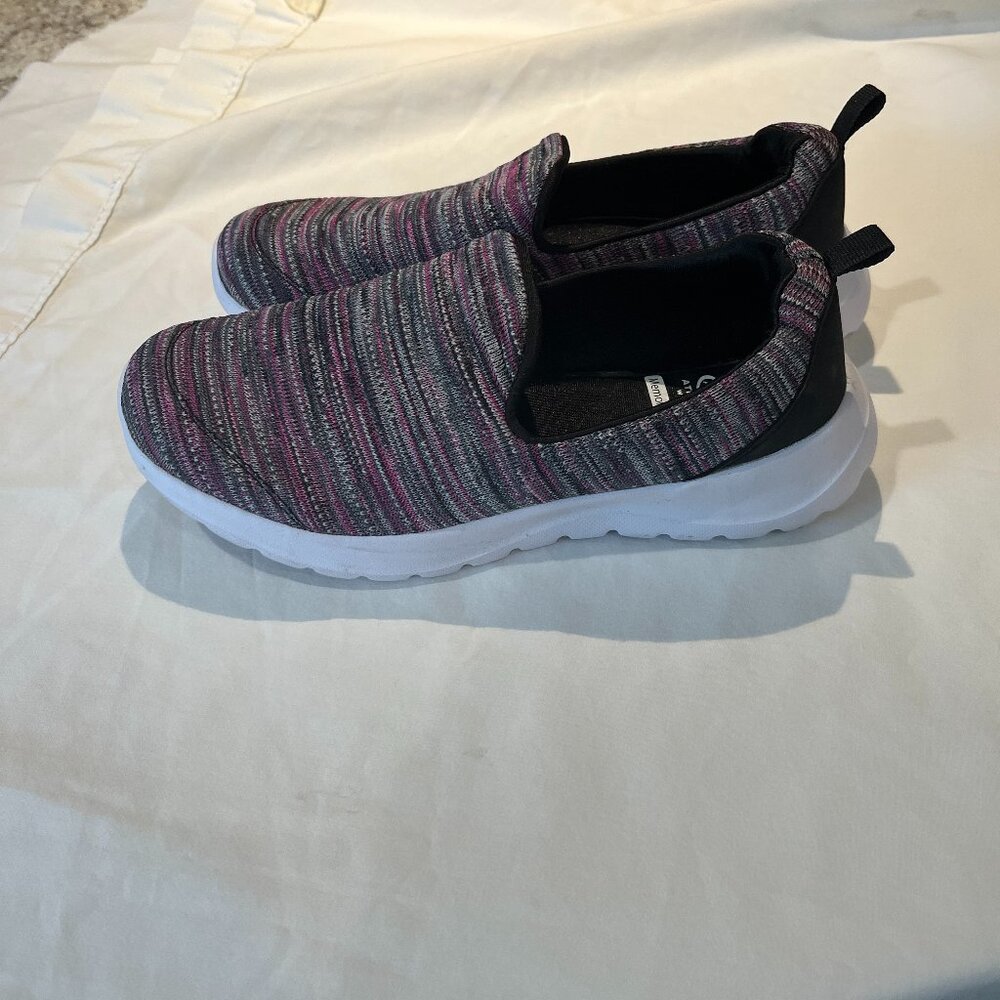 Athletic Works Memory Foam Shoes - Picture 5 of 7